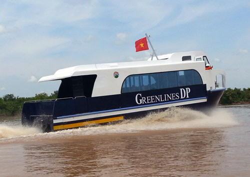 Tàu hai thân cao tốc đầu tiên giá 1 triệu USD tại Việt Nam.